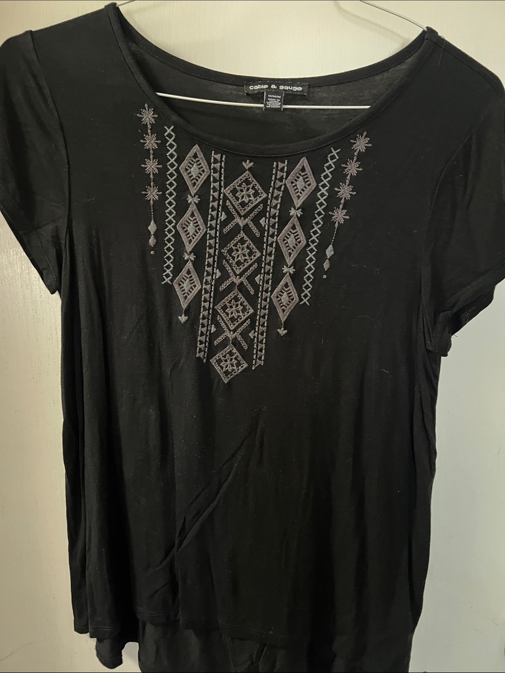 Cable & Gauge Black Short Sleeve Embroidered Scoop Neck Tee